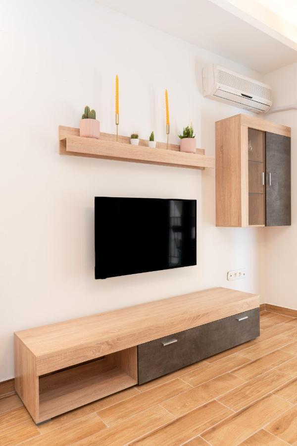 Modern Apartment, Short Walk To Acropolis Sites Афины Экстерьер фото